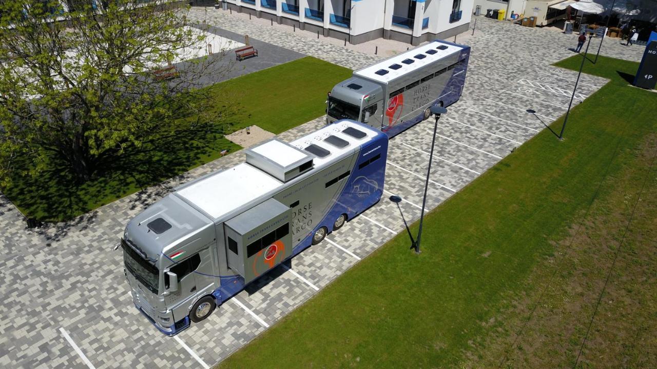 Nn Boutique Hotel Tiszaújváros Exterior foto