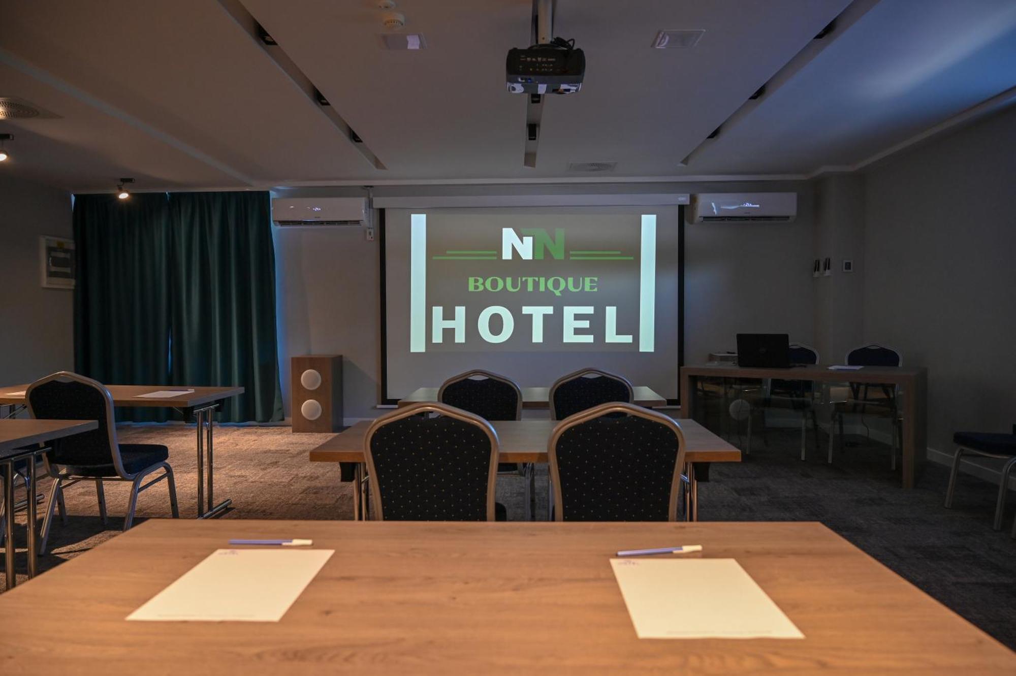 Nn Boutique Hotel Tiszaújváros Exterior foto
